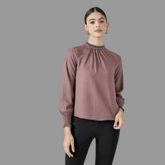 Camisas y tops
